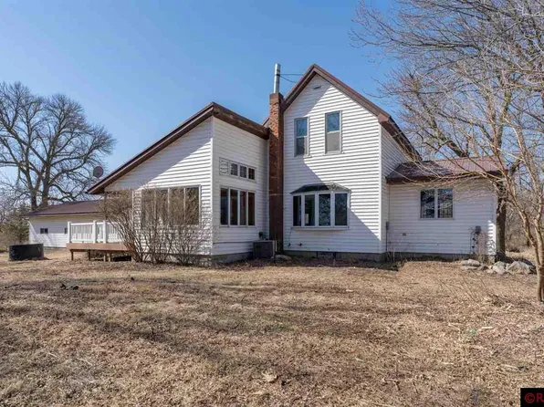 48057 165th St, Madelia, MN 56062