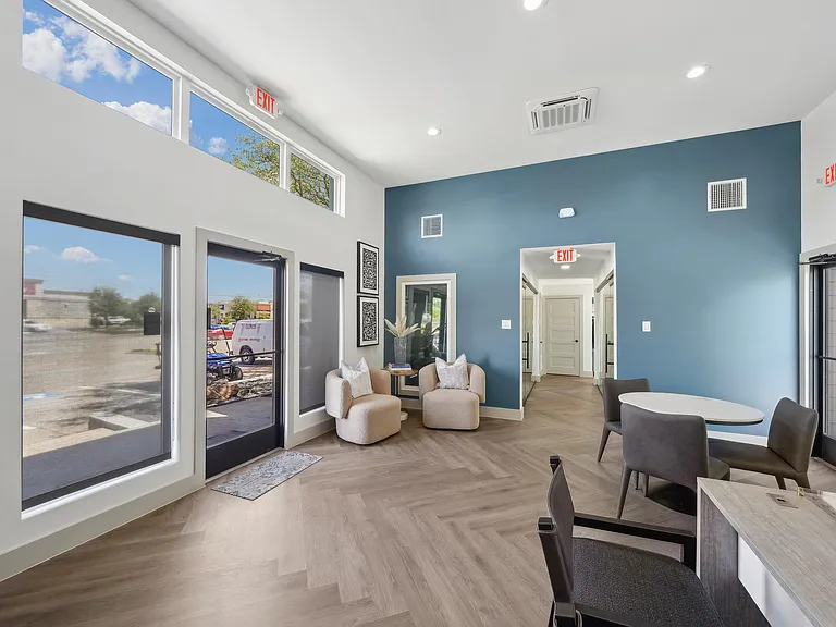 Eastbank Apartments — Photo 22