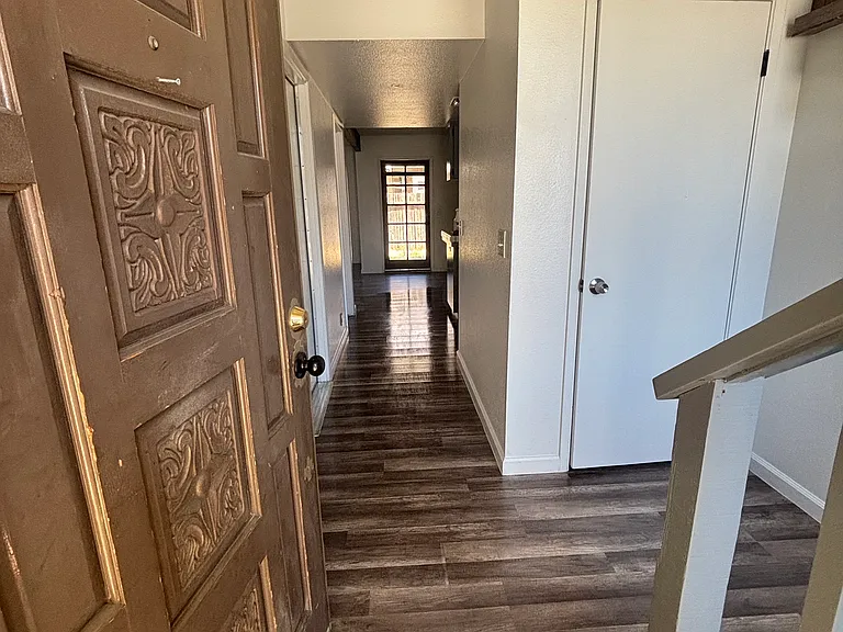 50 N 19th Ave #C — Photo 3