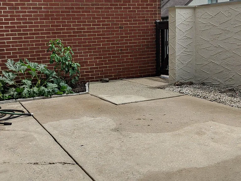 660 Geneva Dr #11 — Photo 14