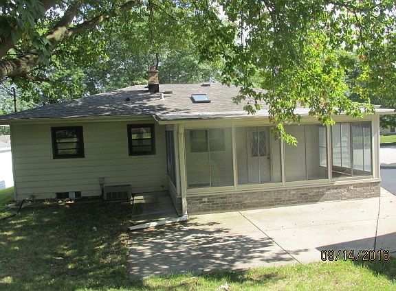 2nd image of 1317 Birch Ct