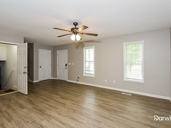 5th image of 203 Ivy Crest Dr