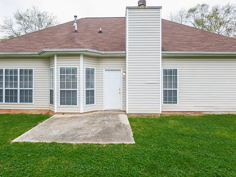 495 Anna Ave — Photo 16