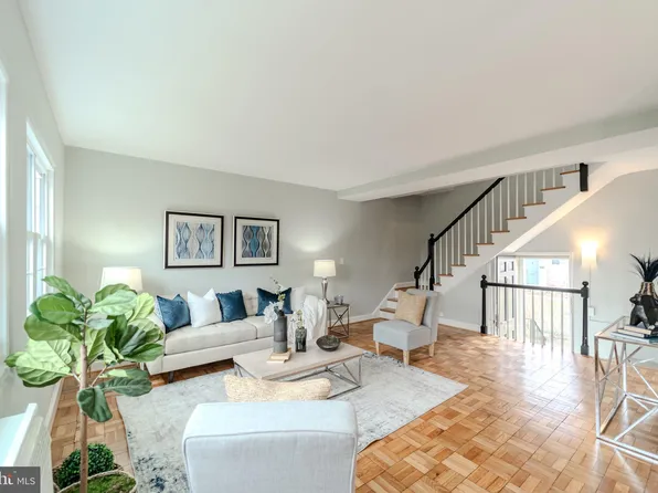 1724 Preston Rd, Alexandria, VA 22302