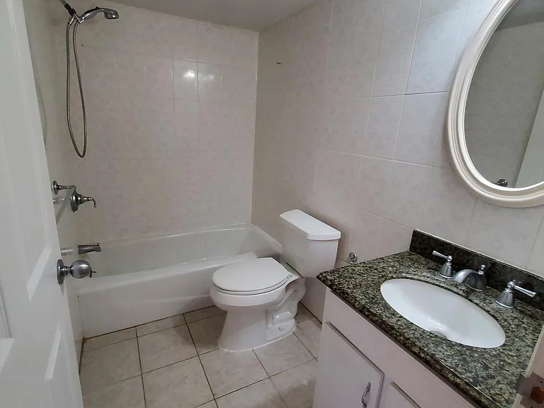 455 N 12th St #B — Photo 11
