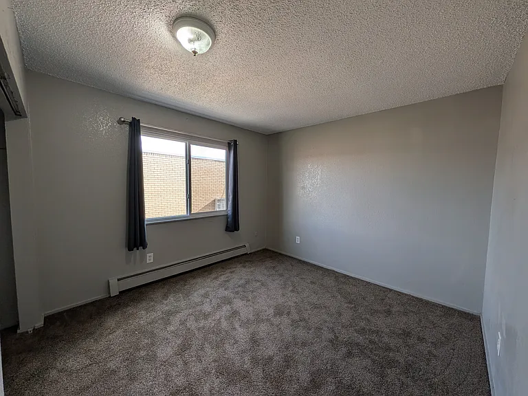 1425 N Yosemite St #9 — Photo 4