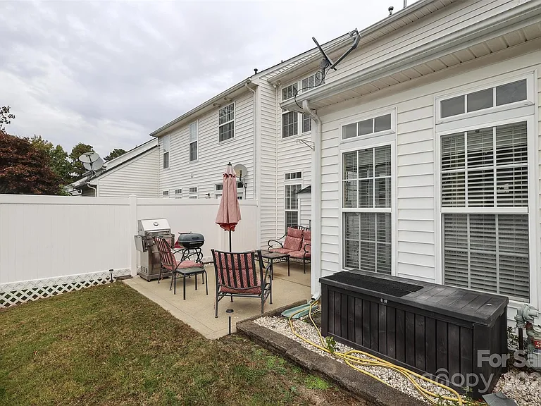 Horizon Cir — Photo 10