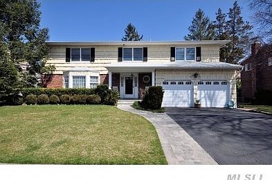 1st image of 11 Huber Ct