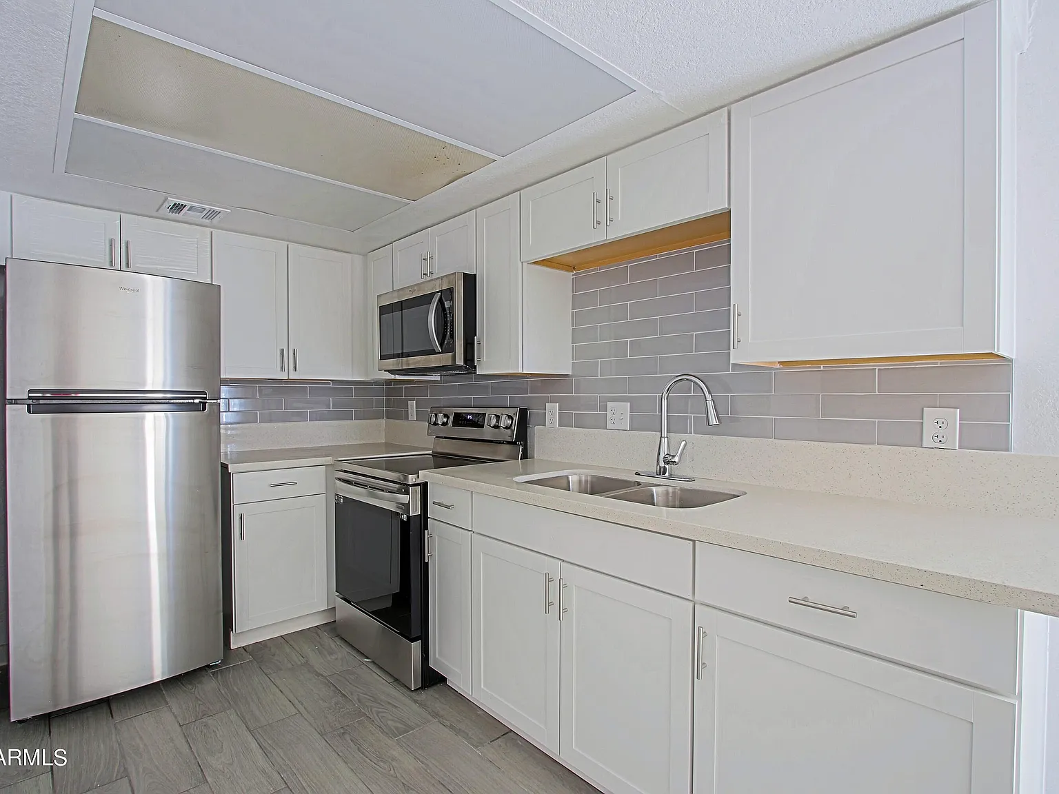 3 bed, 2.0 bath, 1104 sqft, $1,295 — Photo 2