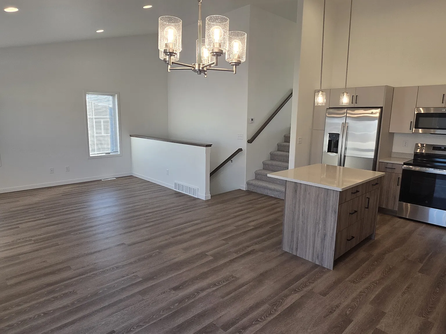Golden Valley Townhomes — Photo 3