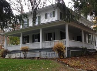710 W Lake Dr, Canandaigua, NY 14424