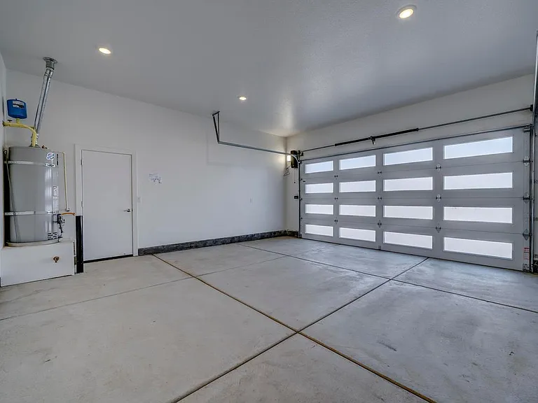 924 Solarium Dr — Photo 34