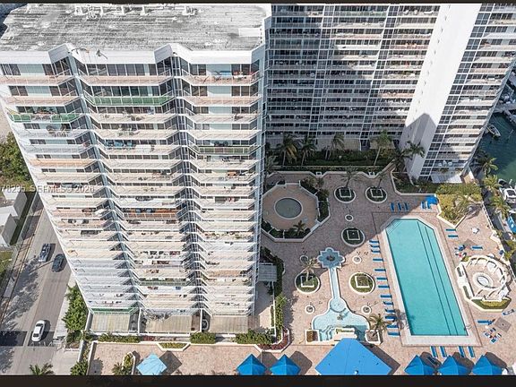 3rd image of 7601 E Treasure Dr APT 515