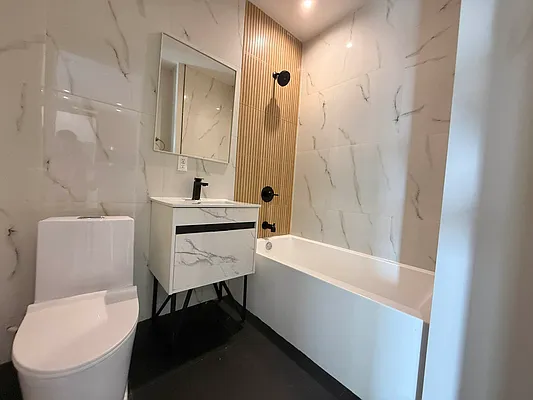 Bathroom, photo 1