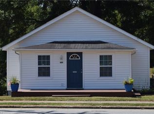 305 W Academy St, Madison, NC 27025