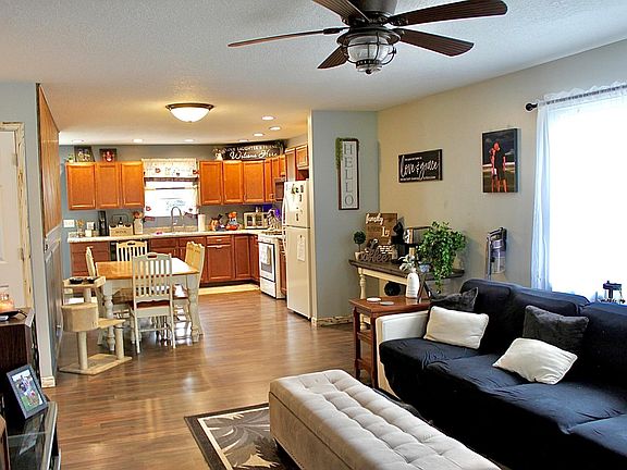 3rd image of 304 Maplewood Ave