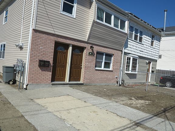 3rd image of 363 Beach 47th St