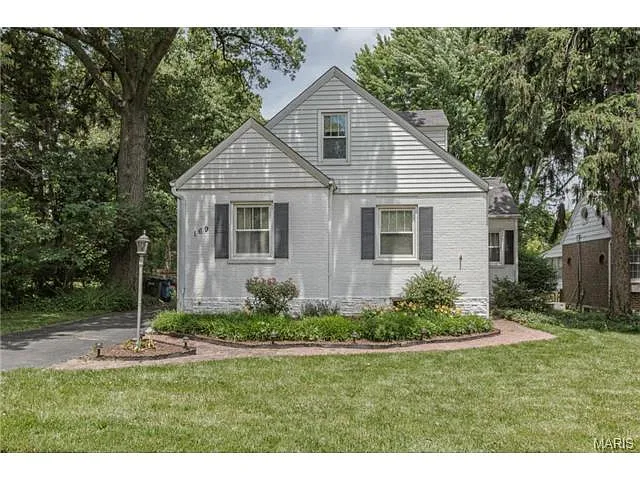 169 Cornelia Ave photo 1