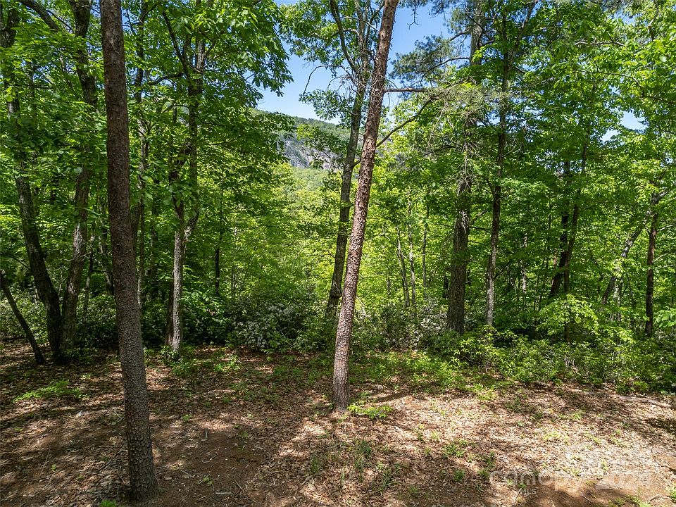1st image of 10 Garden Ln