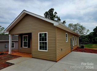 1090 C Ave SE, Hickory, NC 28601