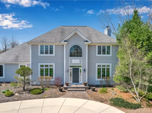 8560 Northfield Rd, Clarence Center, NY 14032