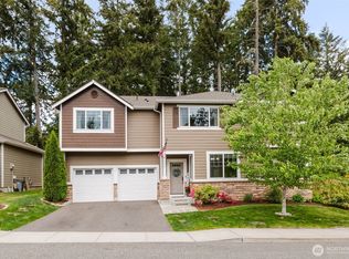 3677 SE Chesterton Dr, Port Orchard, WA 98366