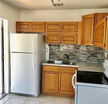 5th image of 5861 NE 18th Ave #1