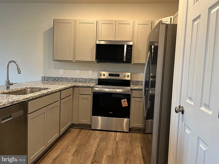 224 Caterpillar Dr — Photo 18