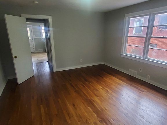 4th image of 1423-1425 Gholson Ave