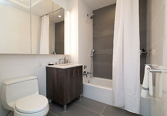 4th image of 42 W 33rd St APT 11F