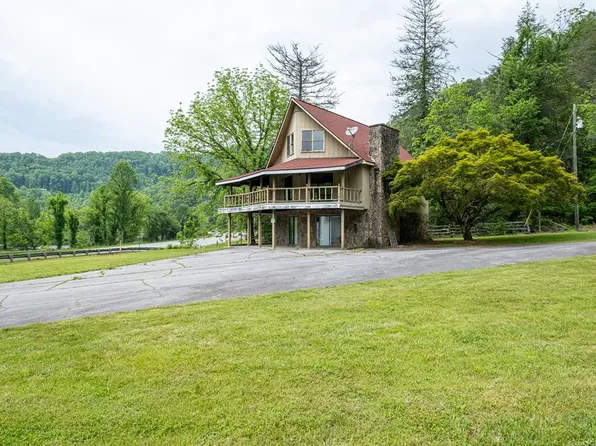 6226 Us Highway 74 W, Whittier, NC 28789