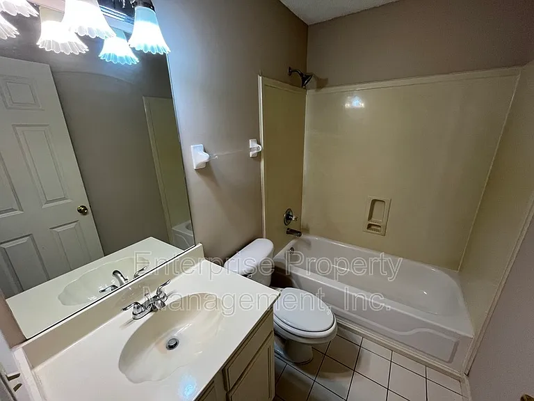 1330 Siskin Dr — Photo 8