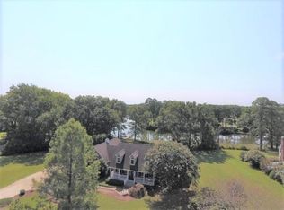 275 Crossing Cove Way, White Stone, VA 22578