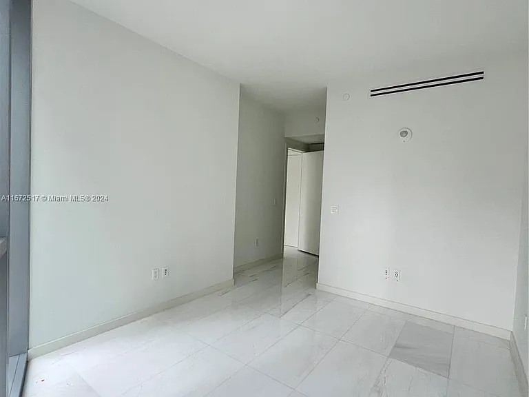 300 S Biscayne Blvd #806E — Photo 5