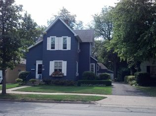 107 Lawton Rd, Riverside, IL 60546