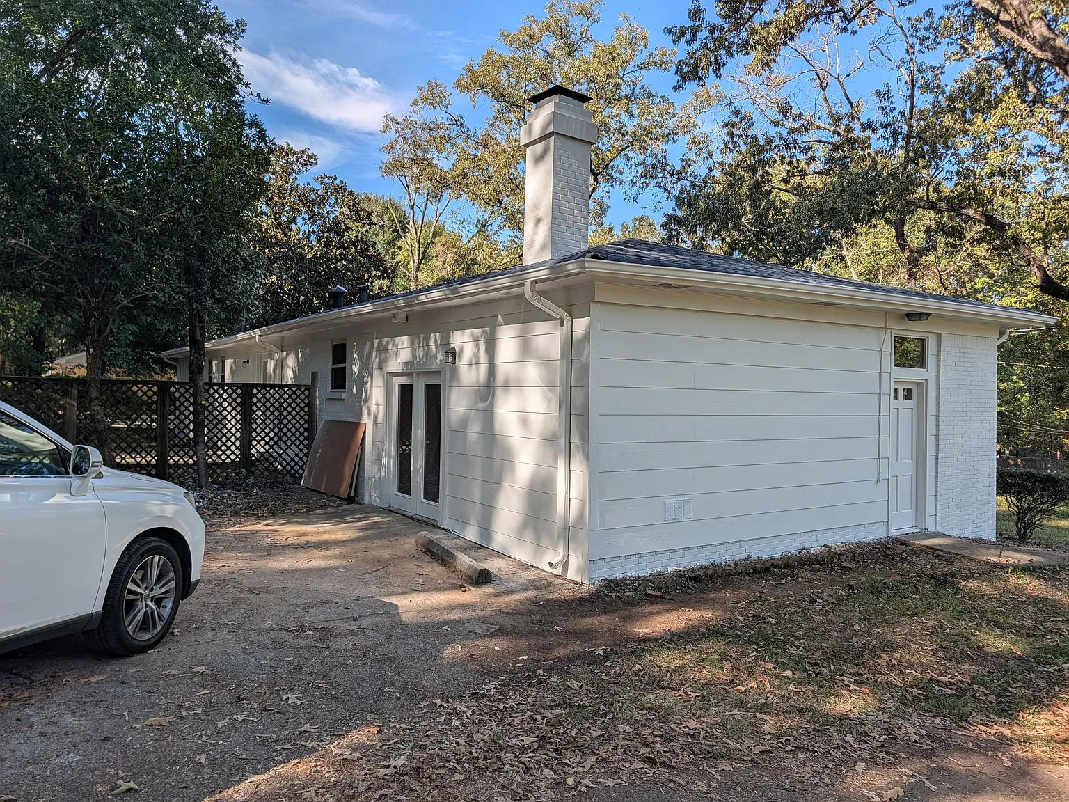 3 bed, 1836 sqft, $2,400 — Photo 2