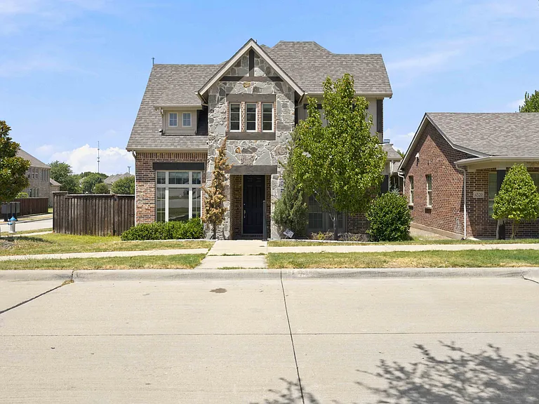 4524 Del Rey Ave — Photo 2