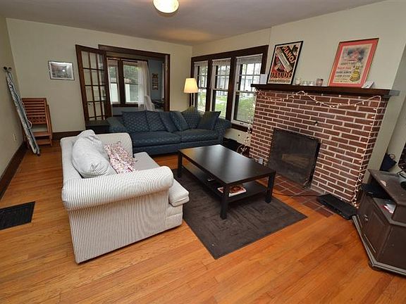3rd image of 1319 S Forest Ave