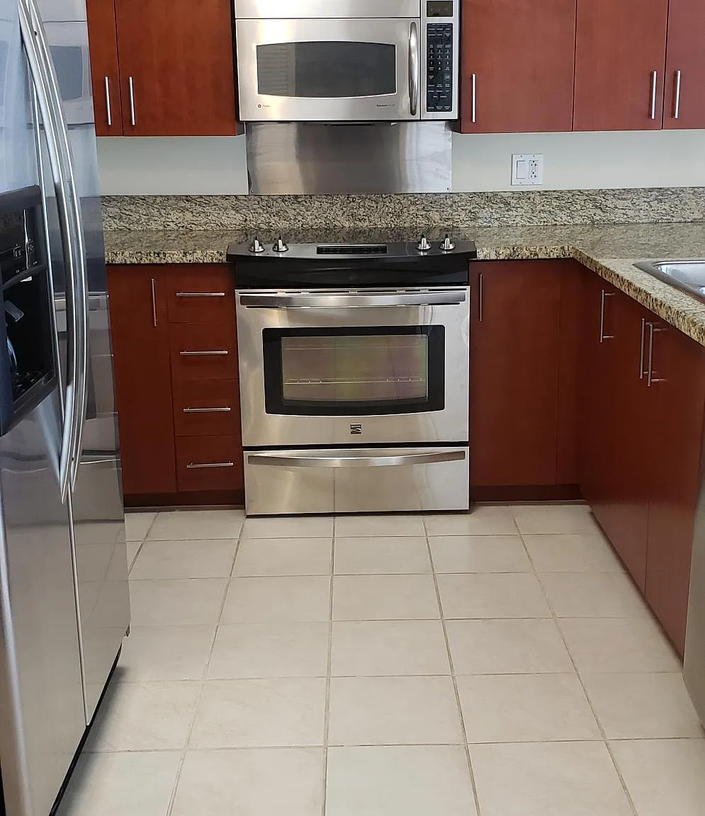 2 bed, 992 sqft, $3,850 — Photo 3