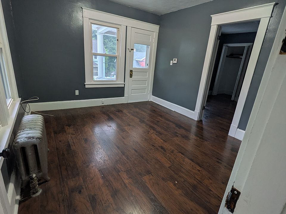 1st image of 74 Hilton St #1