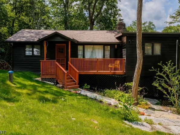 113 Vista Dr, Vernon Twp., NJ 07422