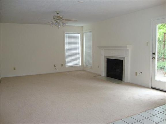 2nd image of 107 Plum Cir