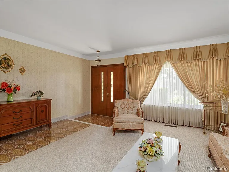 28506 Steele Dr — Photo 10