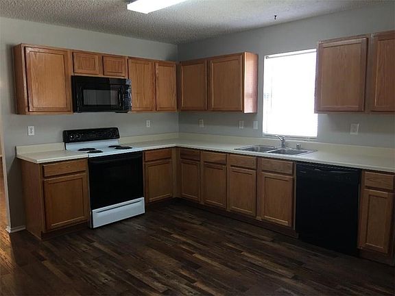 5th image of 8413 Clear River Ln