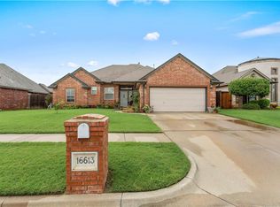 16613 La Paloma Ln, Edmond, OK 73012