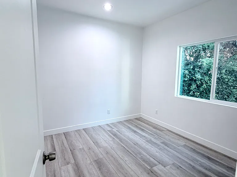 13109 Estes Cir — Photo 12
