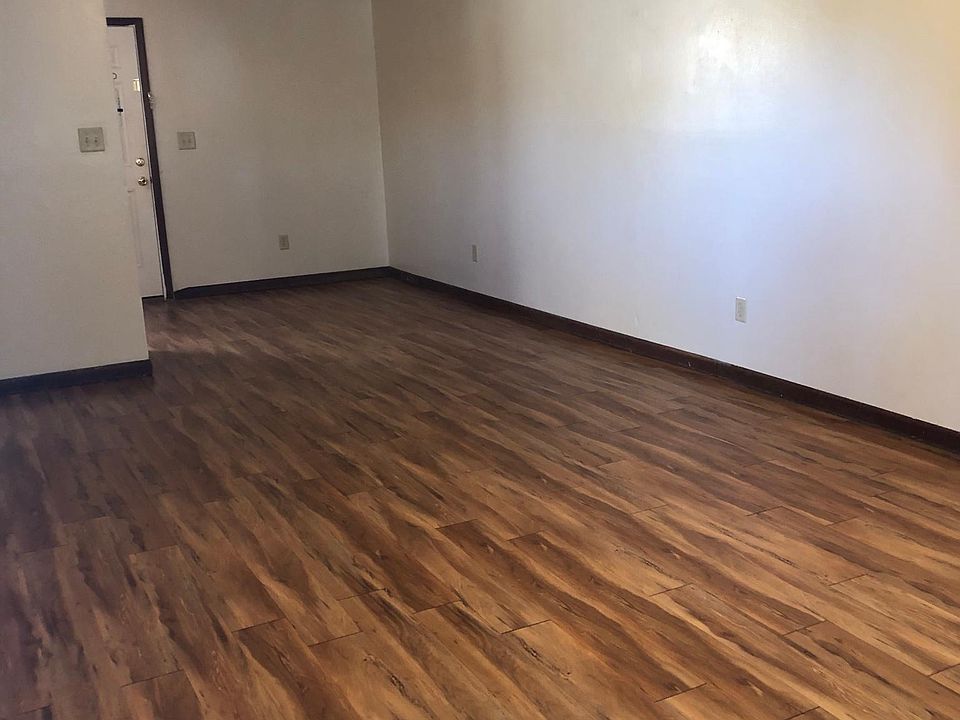 1st image of 2719 Mission Rd #2719