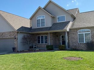 140 Oak Hill Dr, Maryville, IL 62062