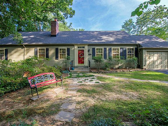 4th image of 4004 Garden Dr