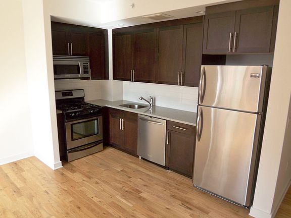 4th image of 454 Manhattan Ave APT 6J